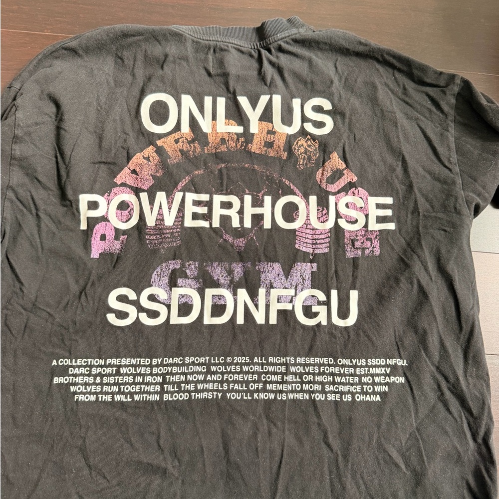 Darc Sport Black Short-Sleeve 'Powerhouse' Graphic Tee with White & Pink Accents